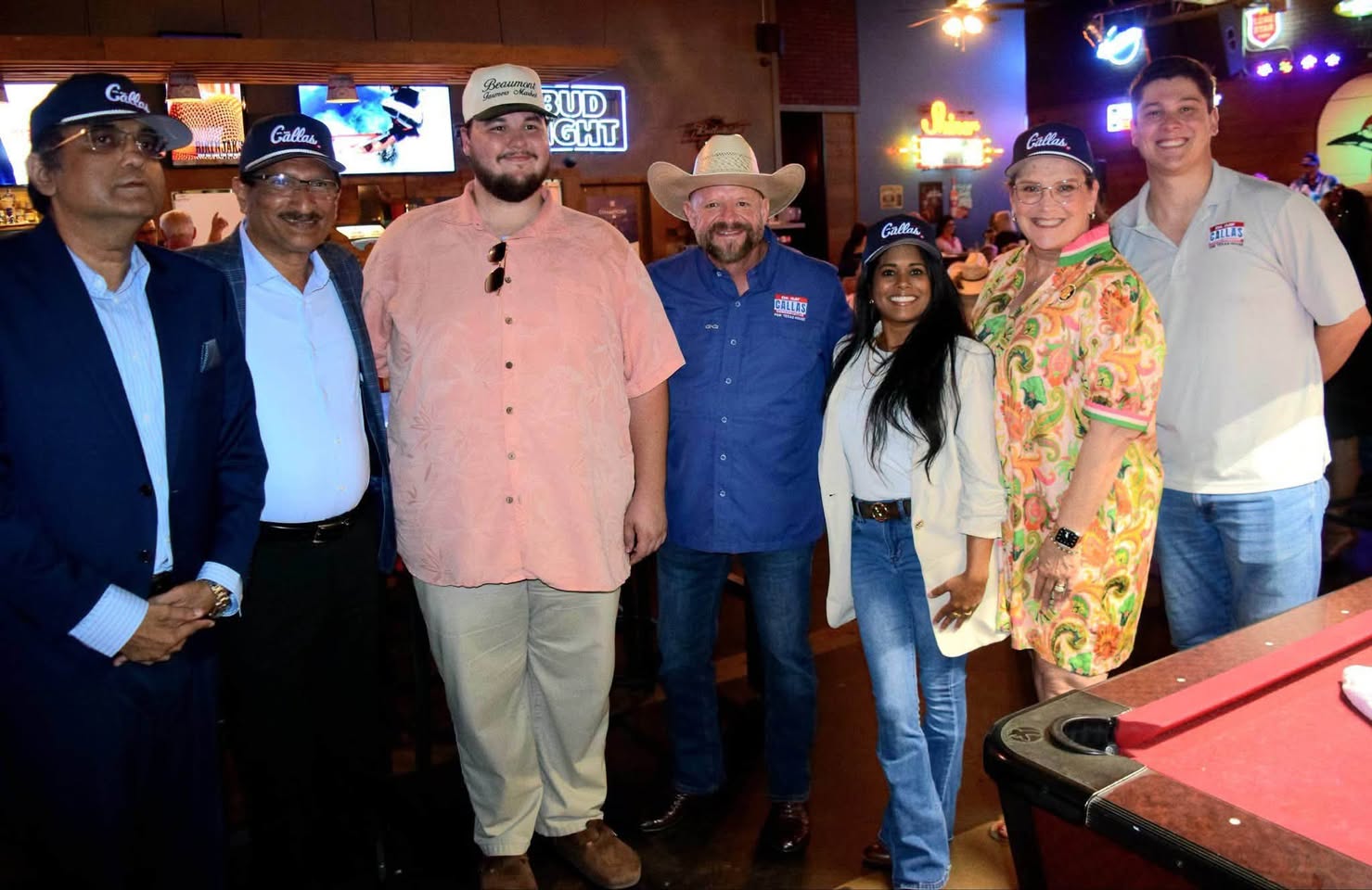 Attendees at the August gathering with Dr. Ray Callas — photograph 4